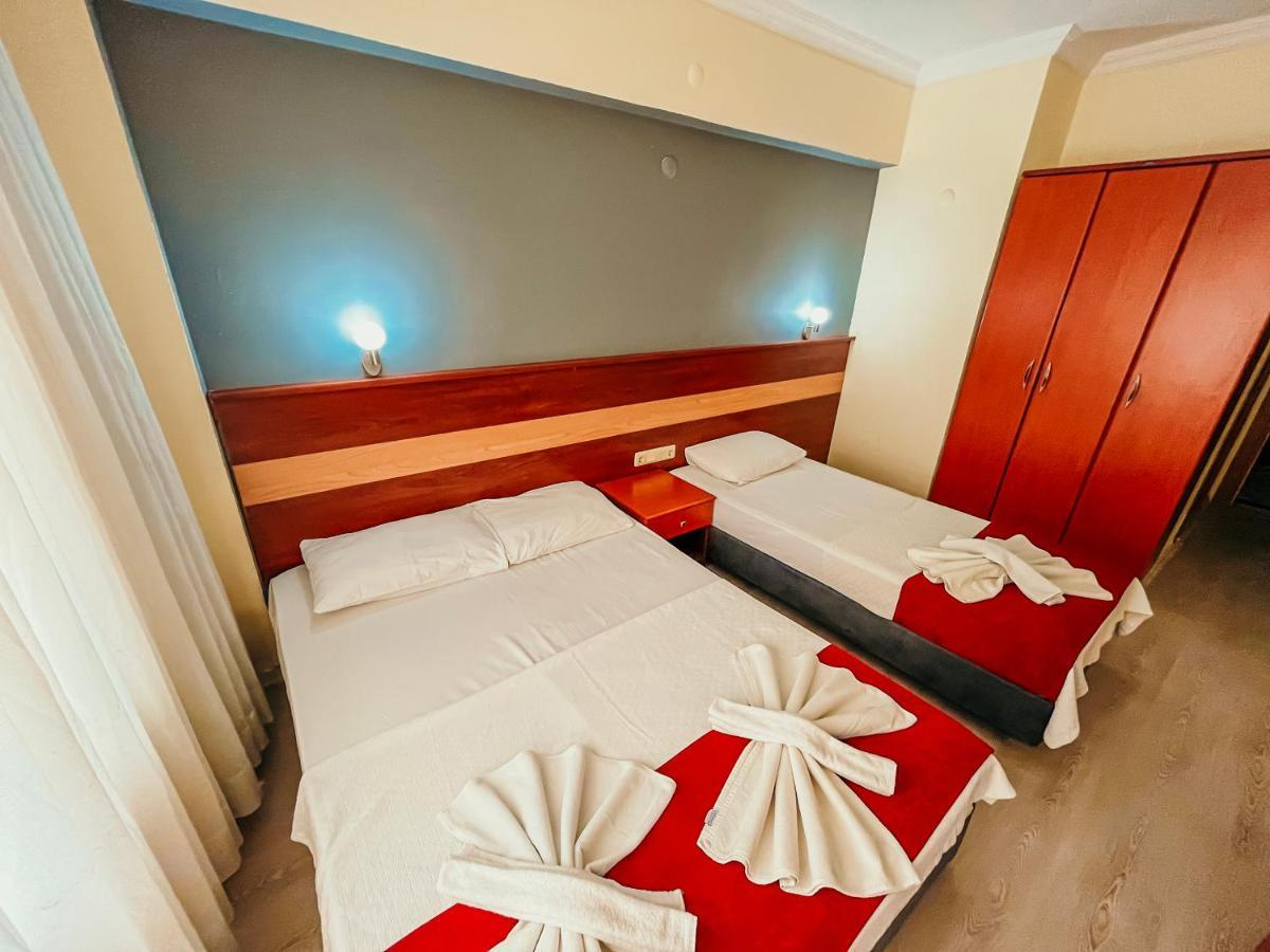 Hotel First Class Didim Buitenkant foto