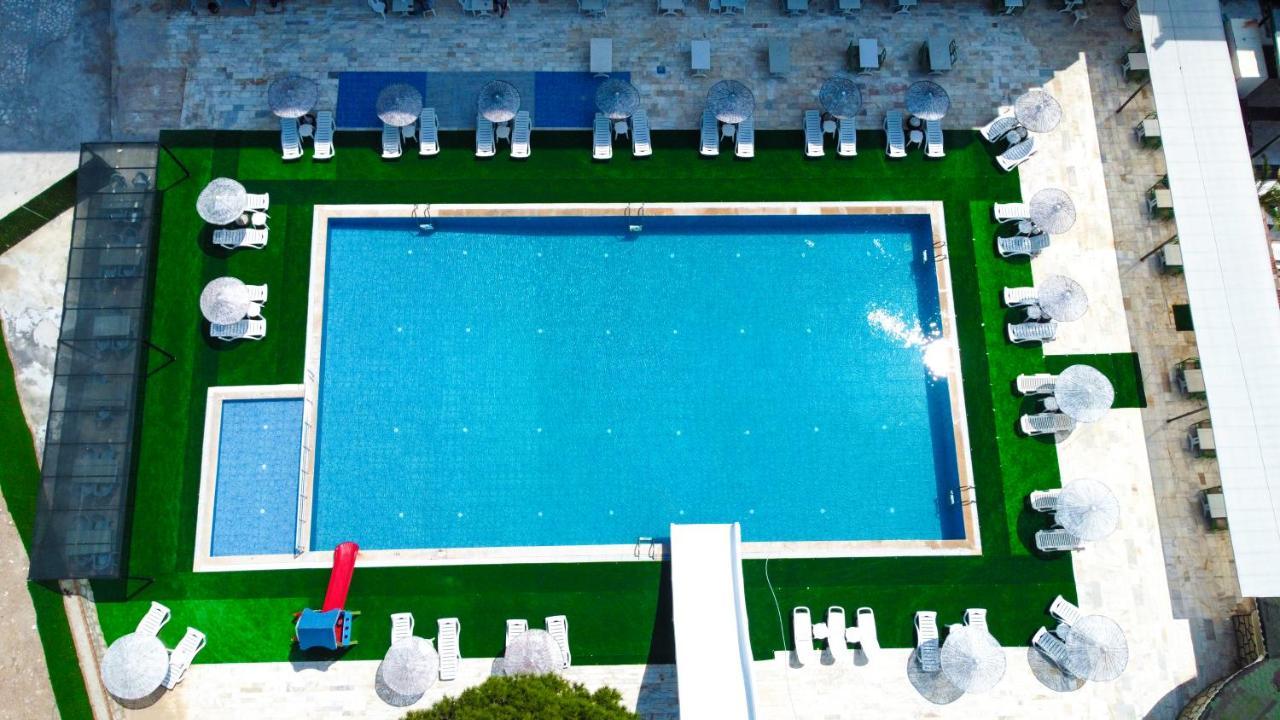 Hotel First Class Didim Buitenkant foto