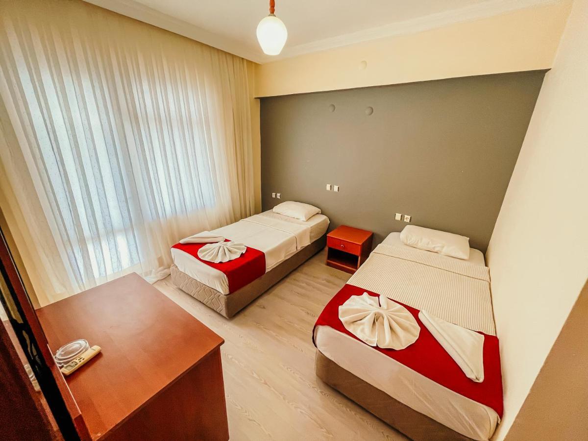 Hotel First Class Didim Buitenkant foto