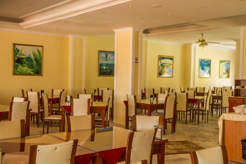Hotel First Class Didim Buitenkant foto