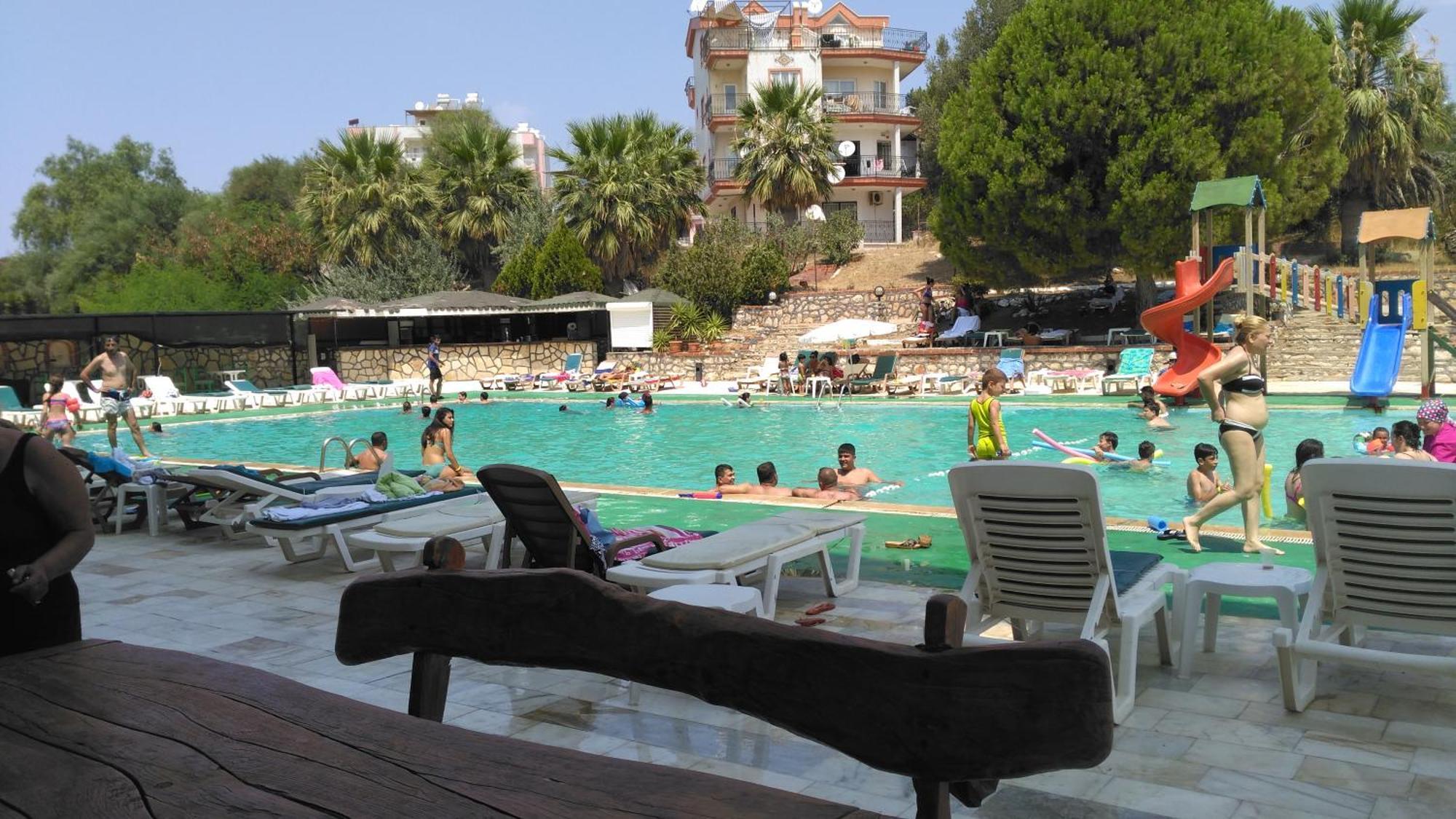 Hotel First Class Didim Buitenkant foto
