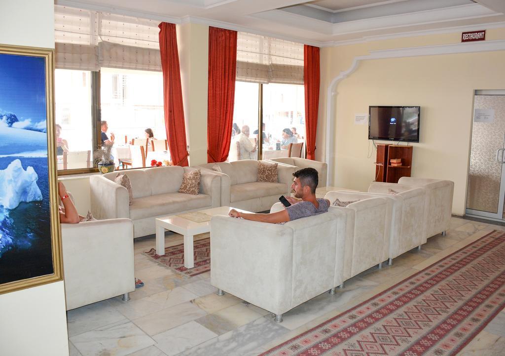 Hotel First Class Didim Buitenkant foto