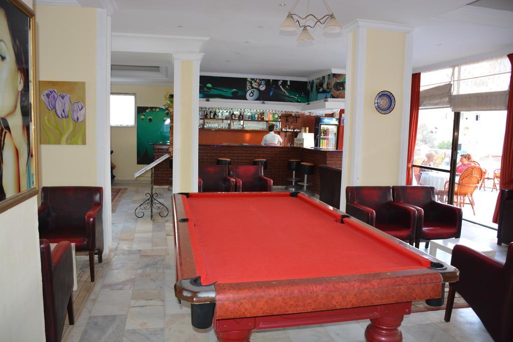 Hotel First Class Didim Buitenkant foto