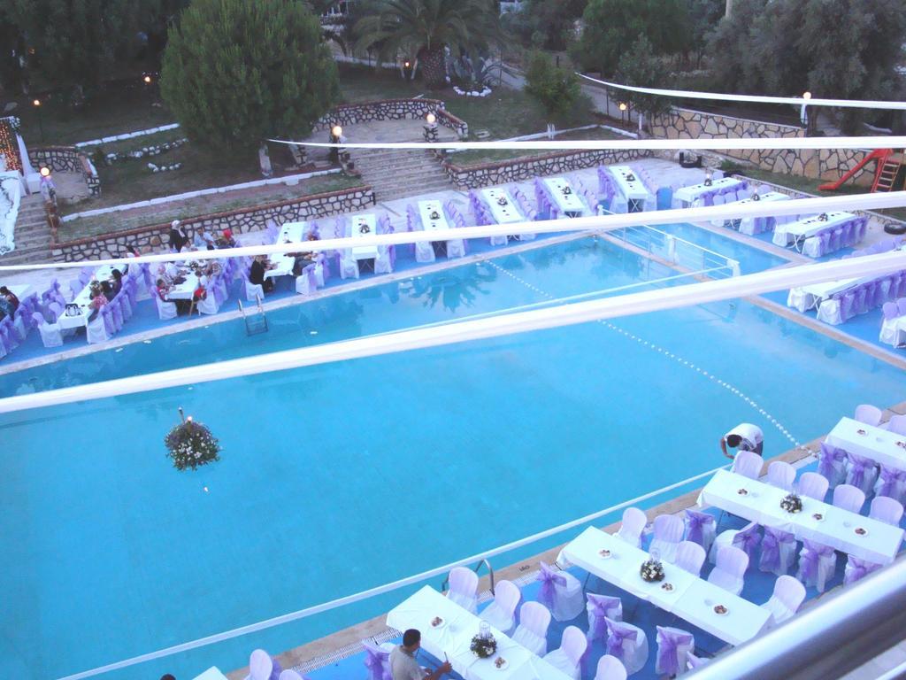 Hotel First Class Didim Buitenkant foto
