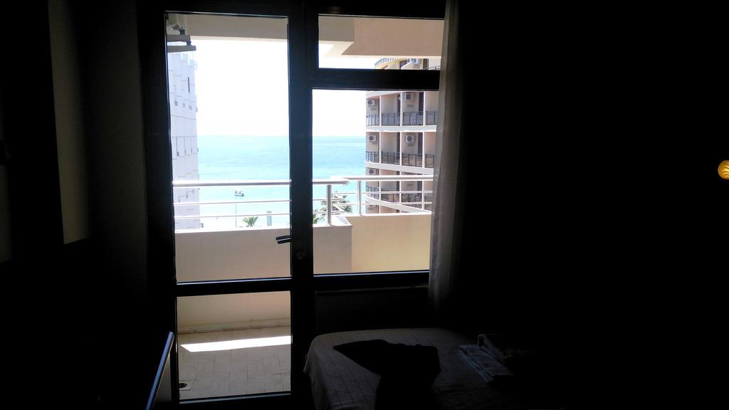 Hotel First Class Didim Buitenkant foto